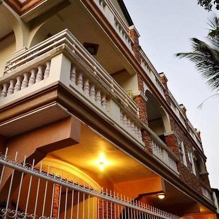 Casa D' Estrella Apartelle Balabag  Esterno foto