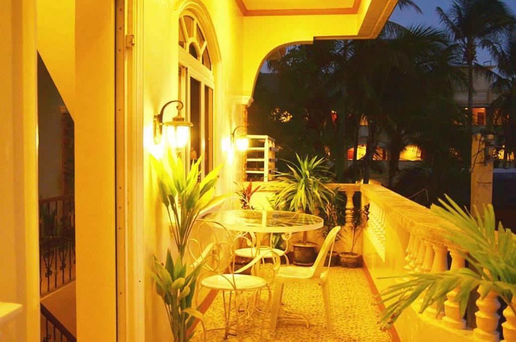Casa D' Estrella Apartelle Balabag  Esterno foto