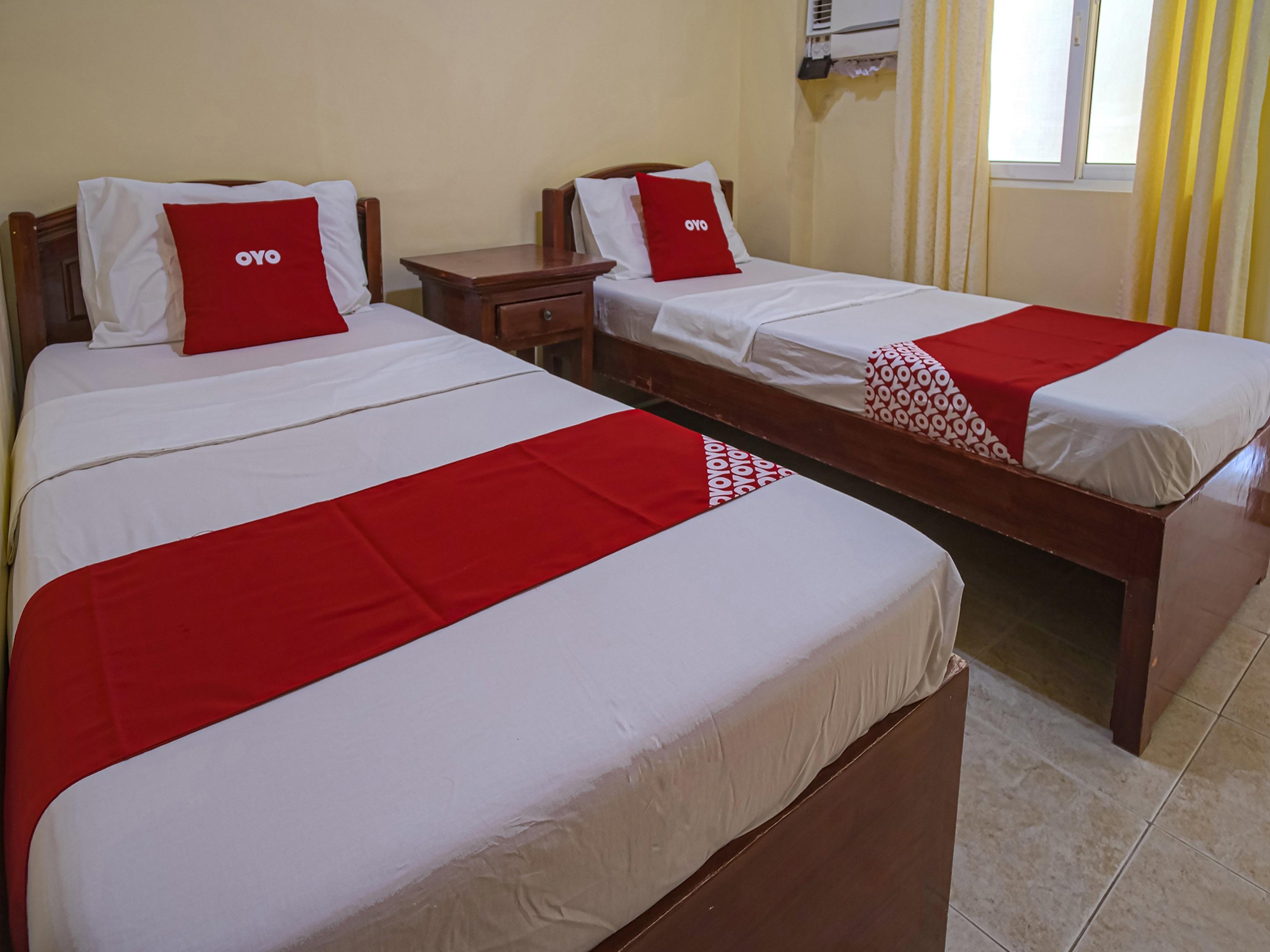 Casa D' Estrella Apartelle Balabag  Esterno foto