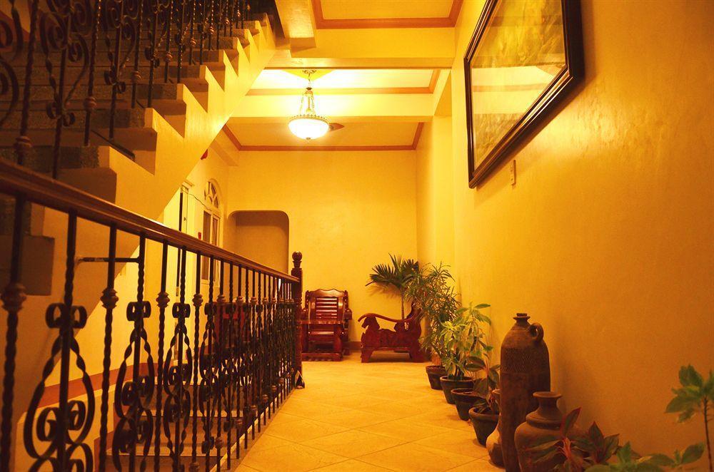 Casa D' Estrella Apartelle Balabag  Esterno foto