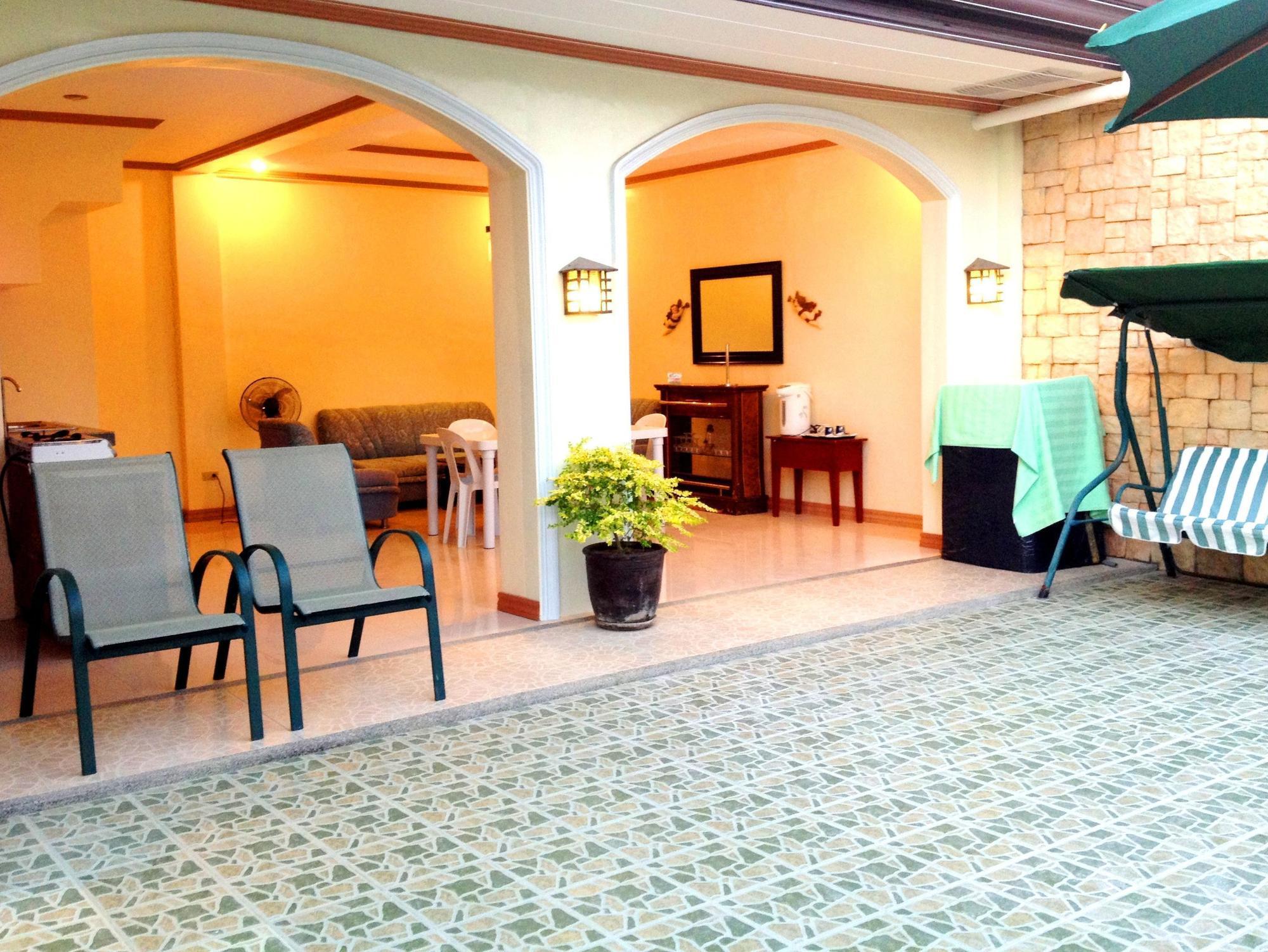 Casa D' Estrella Apartelle Balabag  Esterno foto