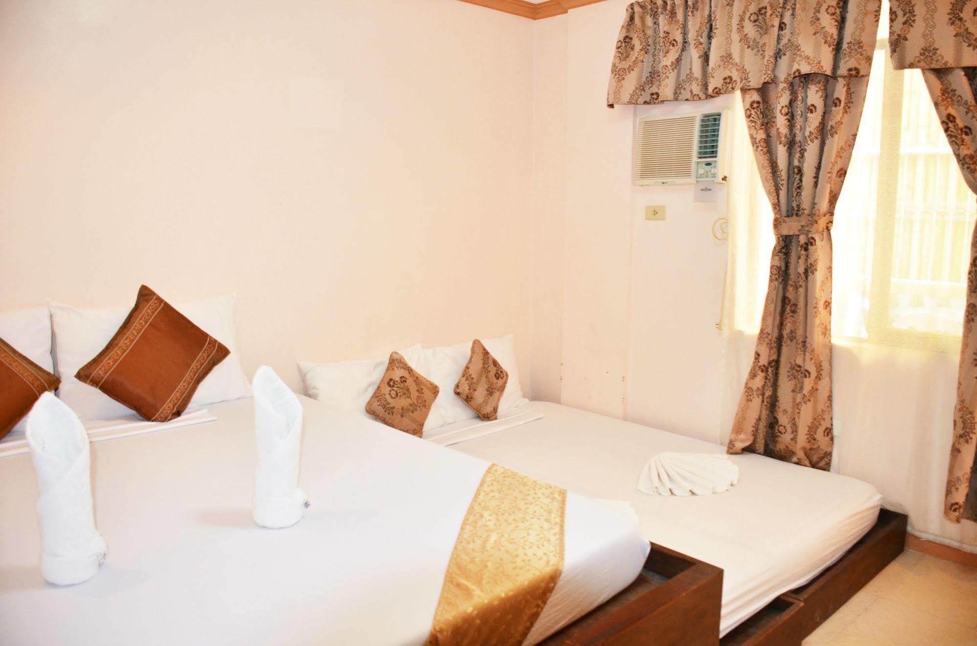 Casa D' Estrella Apartelle Balabag  Esterno foto