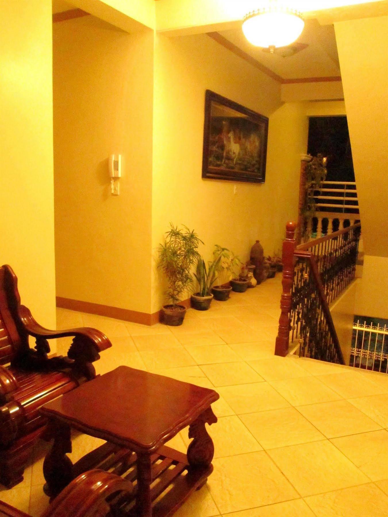 Casa D' Estrella Apartelle Balabag  Esterno foto